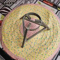 سه پایه آهنی و حصیربافی هر دو نو استفاده نشدن