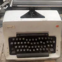 عتیقه دستگاه تایپ انگلیسی