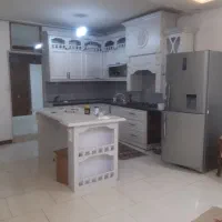 ۸۵ متری با پارکینگ