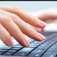 تایپیست مسلط به ورد دارای لپ تاپ