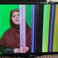 میز تلویزیون قدیمی و تلویزیون ۵۱ اینچ سامسونگ|میز تلویزیون|دامغان, |دیوار
