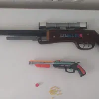 تفنگ و ماشین اسباب بازی بزرگ