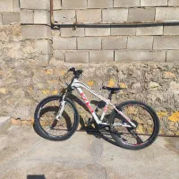 دوچرخه|دوچرخه، اسکیت، اسکوتر|پاتاوه, |دیوار