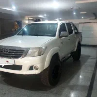 تویوتا هایلوکس اتوماتیک