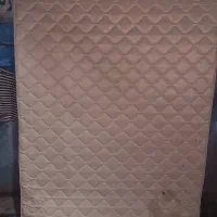 تشک تخت دو نفره و کمد فلزی ایستاده قدیمی|تشک تختخواب|کرمان, |دیوار