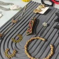 اکسسوری|بدلیجات|گلبهار, شهر جدید گلبهار|دیوار