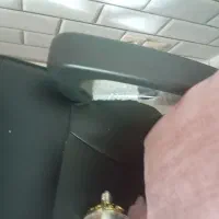 صندلی اداری جوان اصلادست نخورده