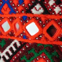 آینه میدوزم