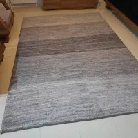 فرش کاملا درحد نو دستباف پشمی