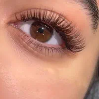 کاشت و اکستیشن مژه با قیمت ویژه