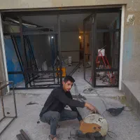 جوشکاری در و پنجره و ساخت سایبان