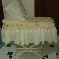 تخت و گهواره کودک