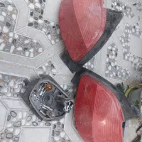 چراغ خطر عقب ۲۰۶ فرانسوی با کیت و لامپ