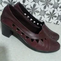 کفش پاشنه دار چرم