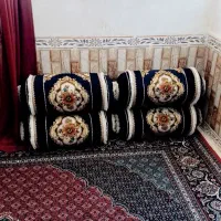 ۴عدد بالشت با رو پشتی همش باهم ۴میلیون و ۸۰۰