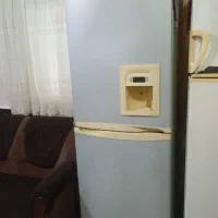 یخچال روشن