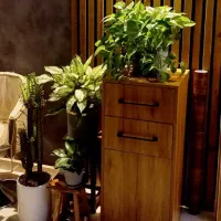 وسایل سالن آرایشی ،صندلی ،کنسول،میز ناخن