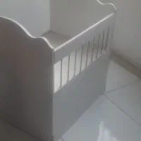 تخت نوزاد|تخت و صندلی بچه|مشهد, حسابی جنوبی (شهرک غرب)|دیوار