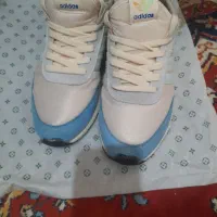 دوجفت کتونی سالم تمیز|کیف، کفش، کمربند|رباط‌کریم, رباط‌کریم|دیوار