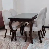 میز نهارخوری کم کارکرده