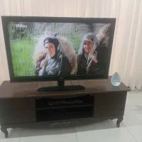 تلویزیون ۴۲ الجی با میز|تلویزیون و پروژکتور|کرج, کرج نو|دیوار