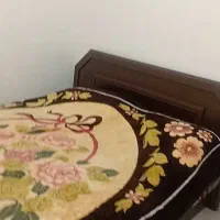 تخت دونفره کاملا سالم همراه تشک