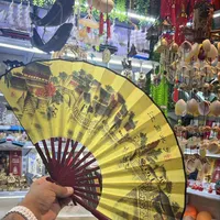 فروشنده خانم دو شیفت