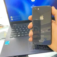 آیفون 8 با حافظه ۶۴ گیگابایت