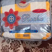 سلام دوستان ۴عددپتوی یک نفره گل برجسته بفروش میرسد|رختخواب، بالش، پتو|نظرآباد, رسالت|دیوار