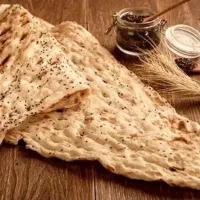 فروشنده خانم برای نانوایی