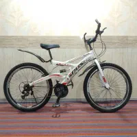 دوچرخه ۲۶ دنده ای سالم و تمیز همه قطعاتش سالم