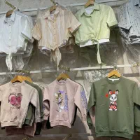 فروشنده برای لباس فروشی بچهگانه خانم