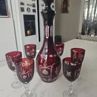 تنگ شیشه ایی با ۶ عدد گلاس