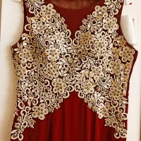 تعدادی مانتو و لباس مجلسی|لباس|شاهین‌شهر, عطار|دیوار