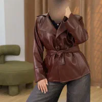 تعدادی لباس نو بفروش میرسد