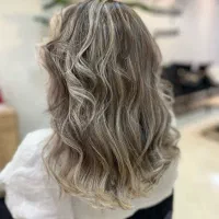 نیاز مند مدل رنگ مو سالن زیبایی مژگان خانی|خدمات آرایشگری و زیبایی|یزد, |دیوار
