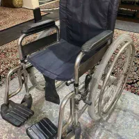 ویلچر کار کرده سالم