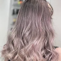 مدل رنگ و لایت ، میکاپ،کراتین و پروتئین تراپی|خدمات آرایشگری و زیبایی|رشت, معلم|دیوار