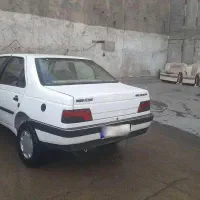 سواری پژو ۴۰۵