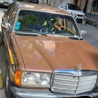 بنز دانشجویی۱۹۸۲