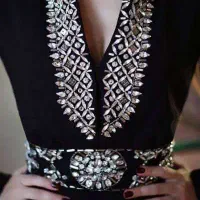 سفارش دوخت لباس و ساخت گردنبند پذیرفته میشود.|لباس|شهریار, شهریار|دیوار