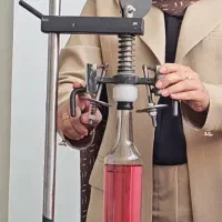 دستگاه رزوه زن درب بطری المنیومی پلمپ کن دستی