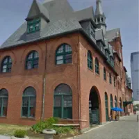 هم خانه خانوم