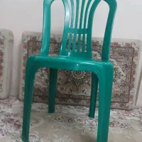 صندلی پلاستیکی سالم هست