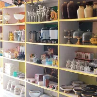 قفسه چوب سفید نوارطلایی|کتابخانه، شلف، قفسههای دیواری|پیشوا, |دیوار