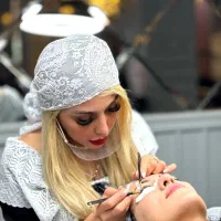 نظافتچی سالن زیبایی بانوان