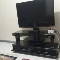 میز و تلویزیون