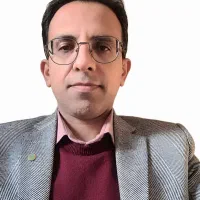 وکیل پایه یک دادگستری با بیش از ۱۰ سال سابقه