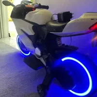 موتور شارژی کودک درحد نوو کمک فنردار فول آپشن