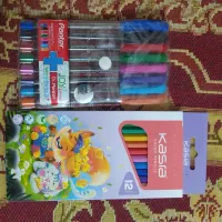 مداد رنگی و خودکار